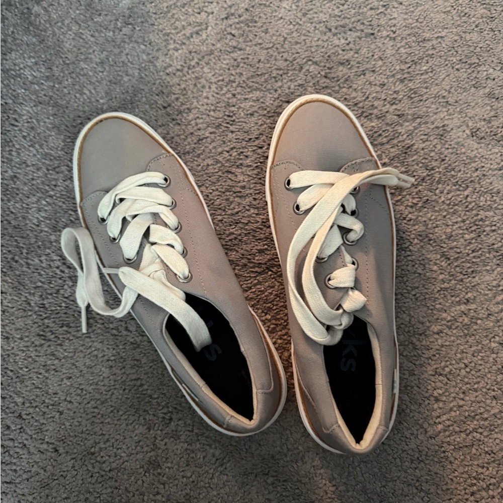 Toms Light Gray Women's Sneakers